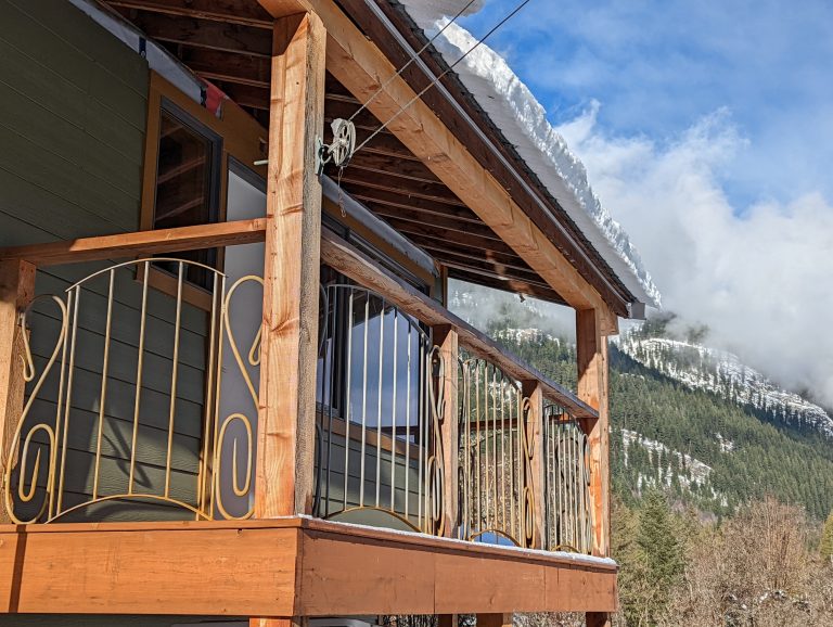 PXL 20211223 205002104 768x578