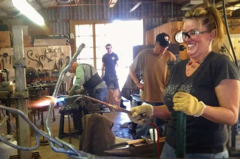 zion blacksmith school02 768x510
